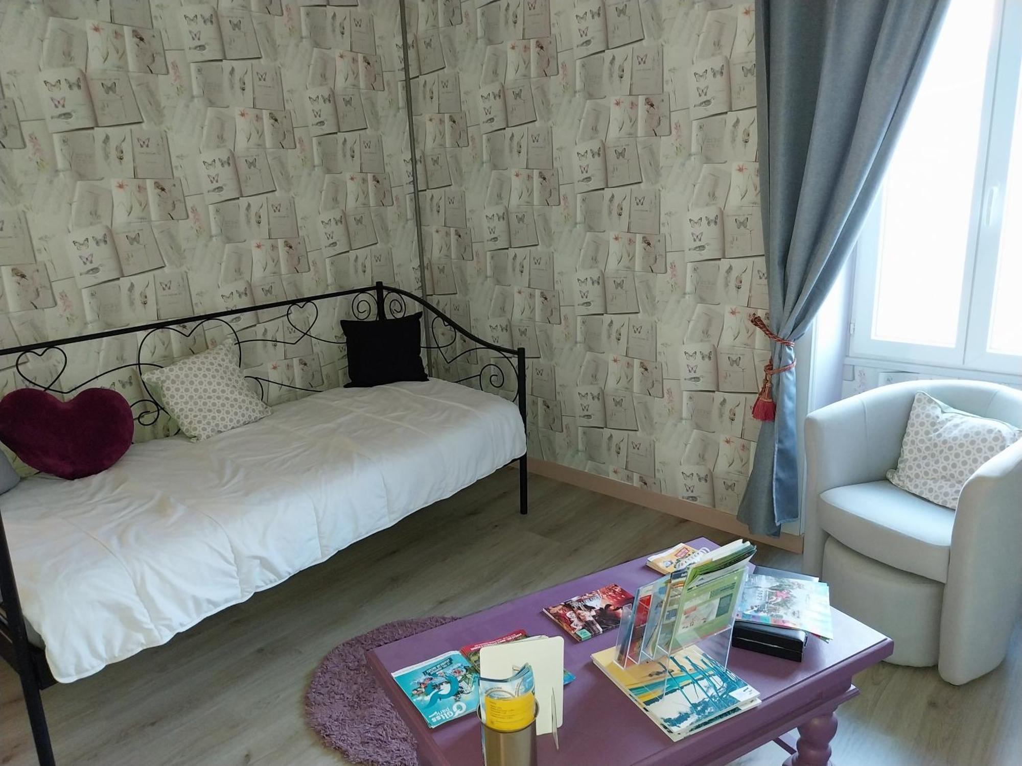 Chambre D Hote Les Frangins Avrillé Екстериор снимка